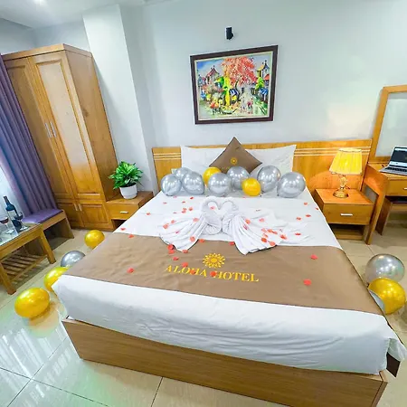 Aloha Hotel-2